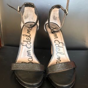 NWOT Sam Edelman Black snakeskin pumps size 9